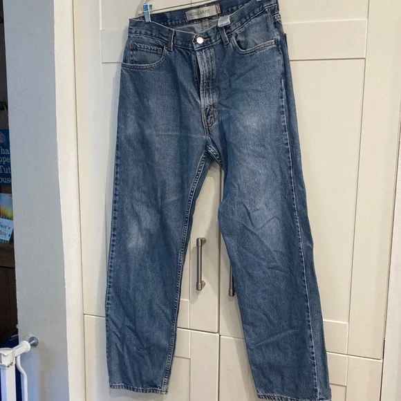 Levi's Classic Straight Blue Jeans frayed hem - Picture 6 of 9